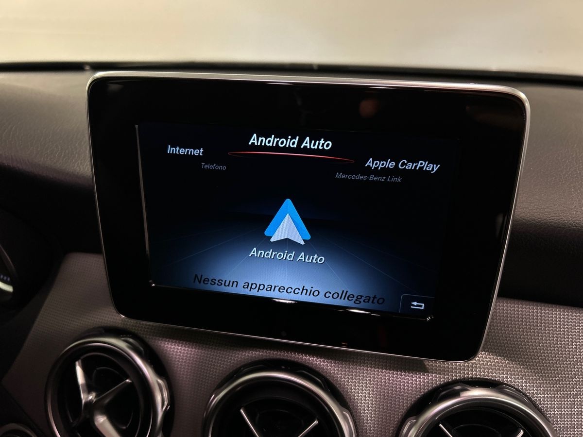 Mercedes GLA GLA 200 D Sport 7G-DCT - 12