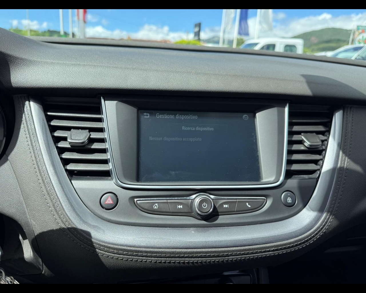 Foto OPEL Grandland X 1.2 Design Line s&s 130cv