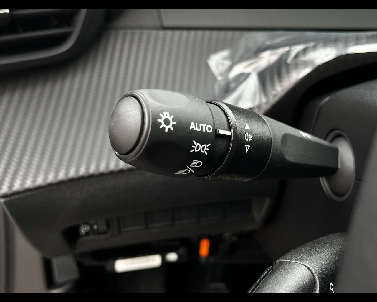 Foto PEUGEOT 2008 1.2 puretech Allure s&s 100cv