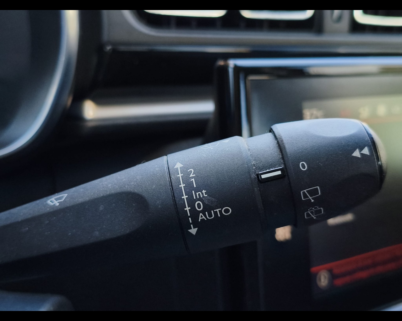Foto CITROEN C3 1.2 puretech Shine 82cv