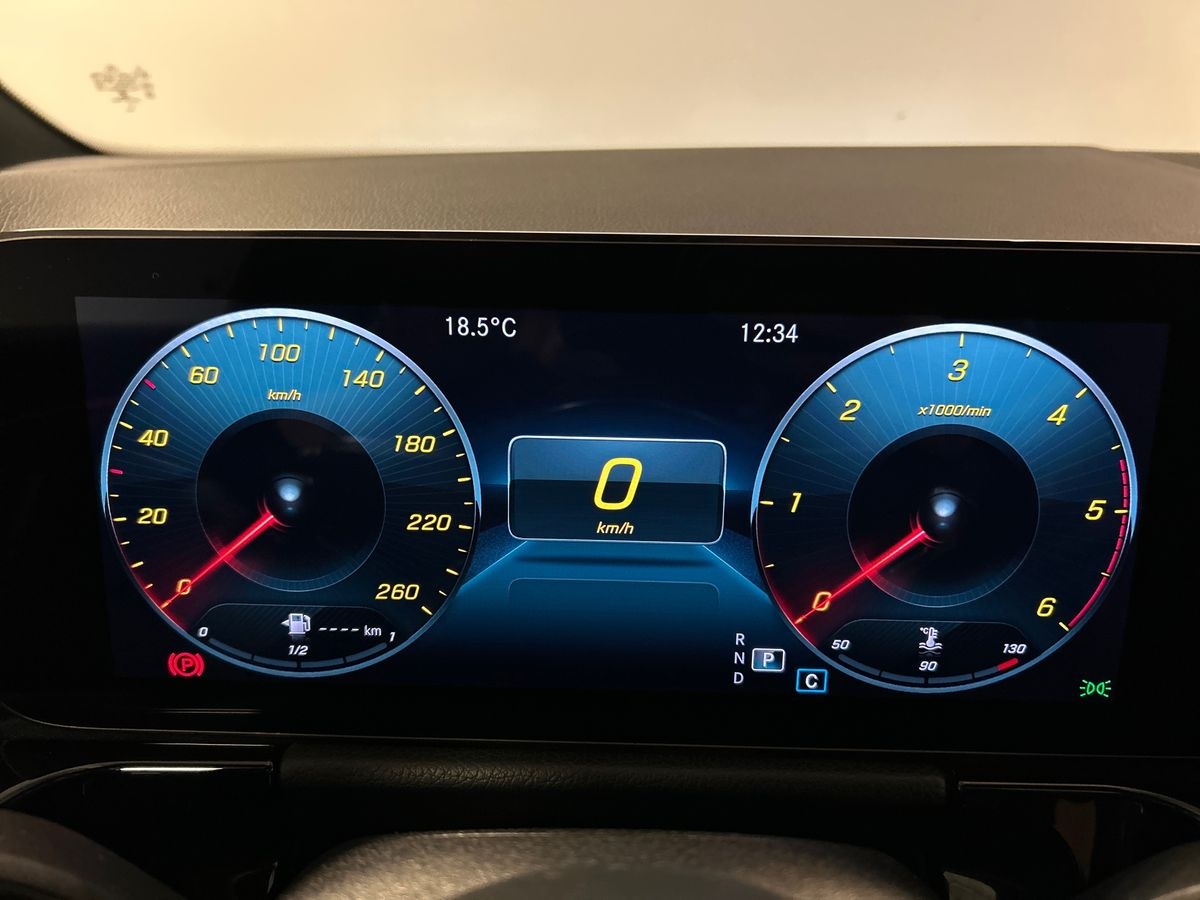 Mercedes GLA GLA 200 D Premium 4Matic 8G-DCT - 13