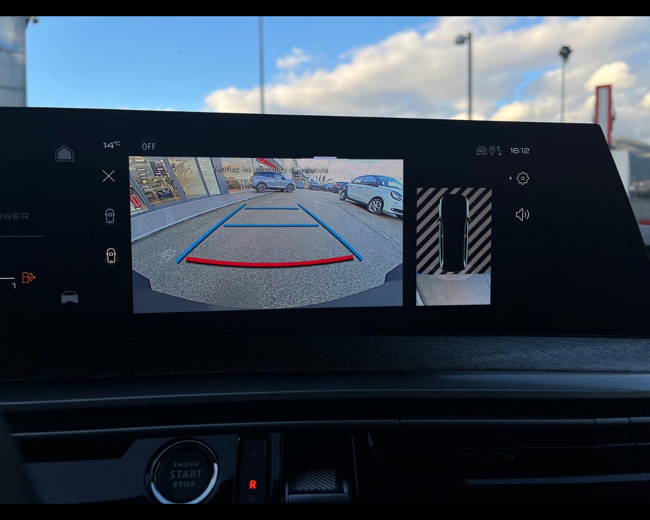 Foto PEUGEOT 5008 1.2 hybrid Allure 136cv e-dcs6