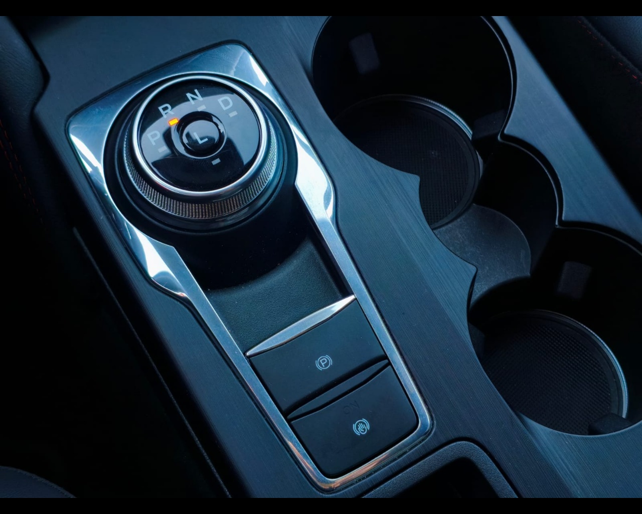 Foto FORD Kuga 2.5 full hybrid ST-Line X 2wd 190cv cvt