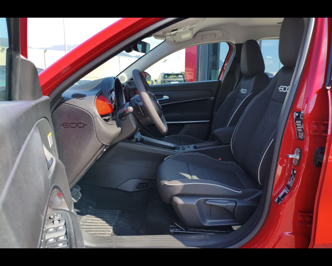 Foto FIAT 600 Hybrid 600 Serie SpecialeIcon - Configurazione Non Ordinabile