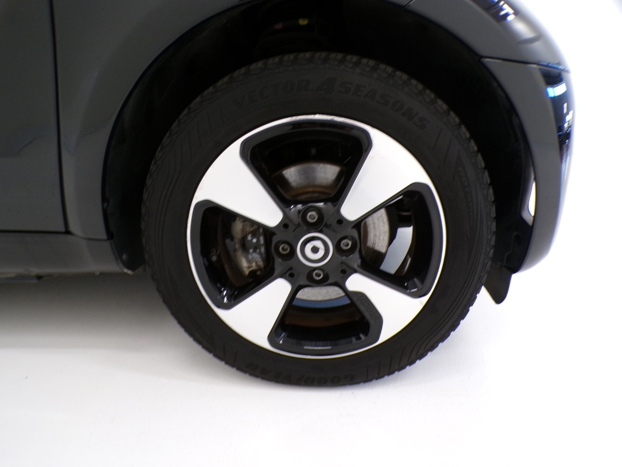 smart fortwo fortwo 22kW EQ Passion - 4