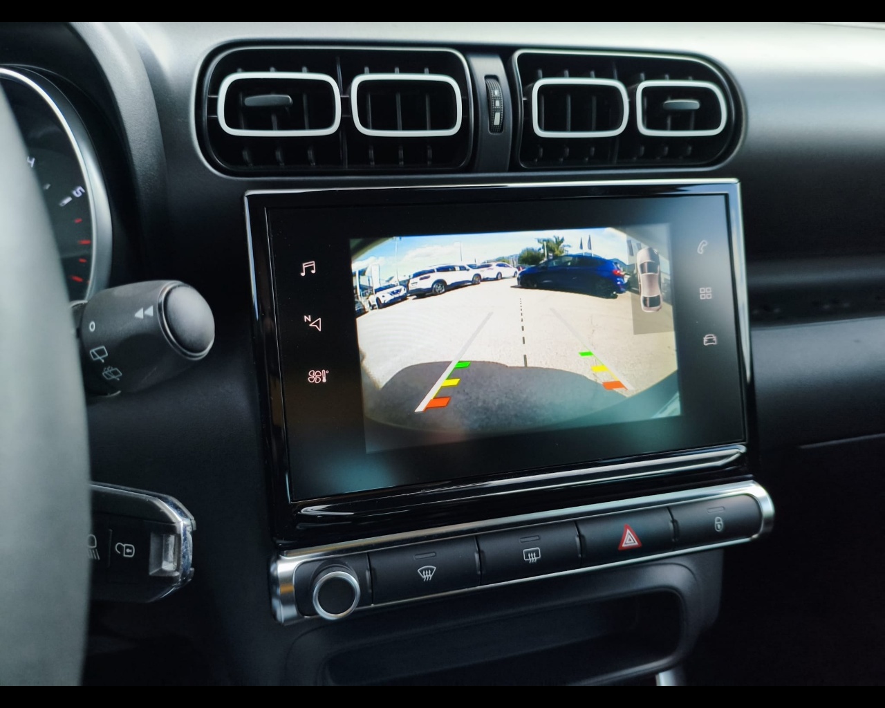 Foto CITROEN C3 Aircross 1.2 puretech Shine s&s 110cv