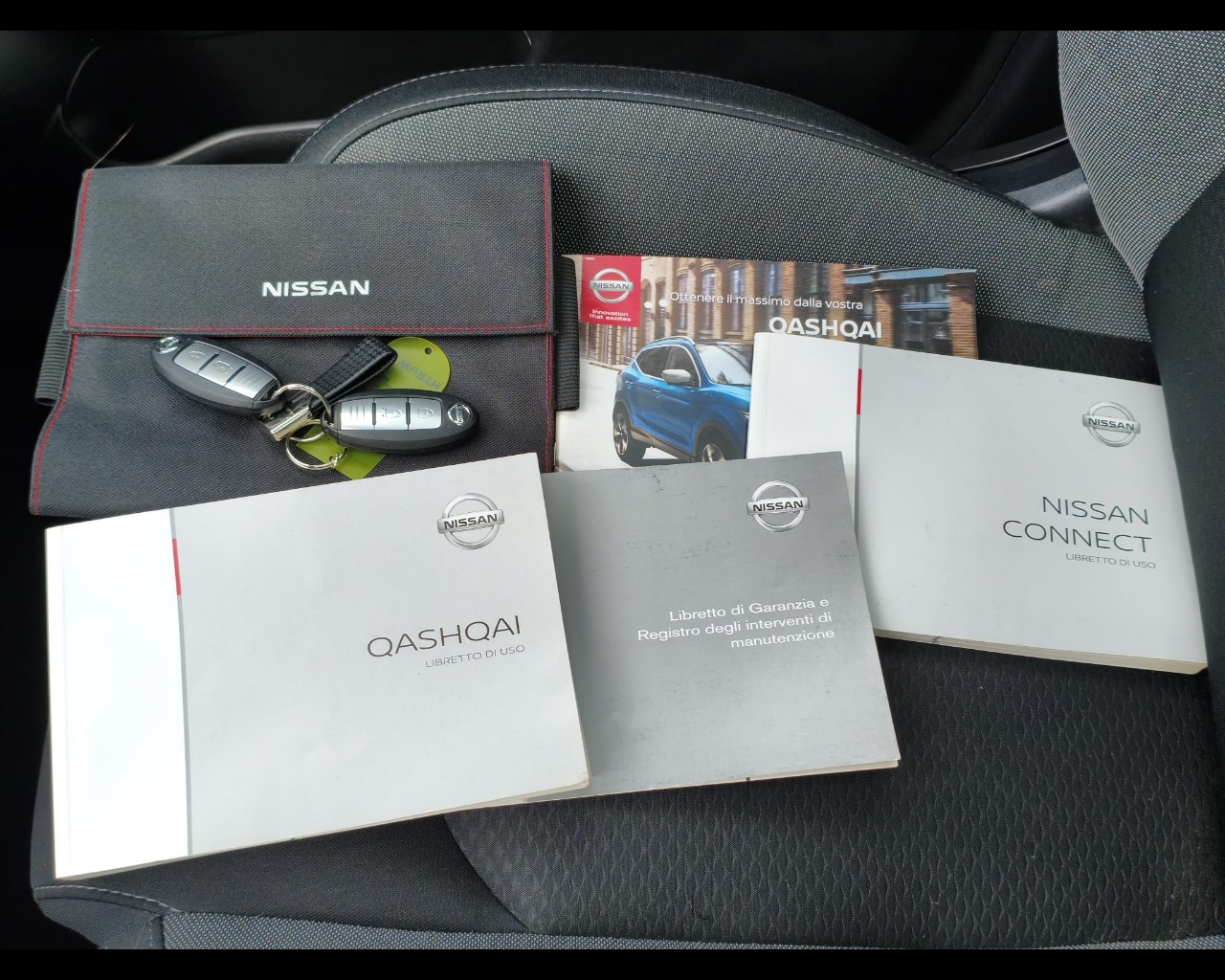 Foto NISSAN Qashqai 1.5 dci N-Connecta 115cv