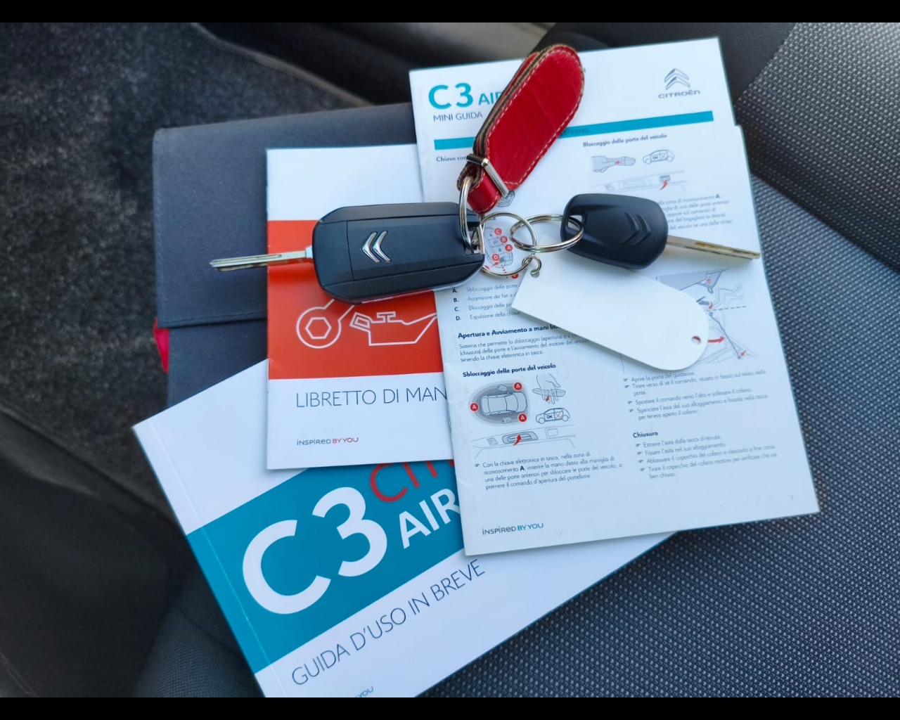 Foto CITROEN C3 Aircross 1.2 puretech Shine s&s 110cv