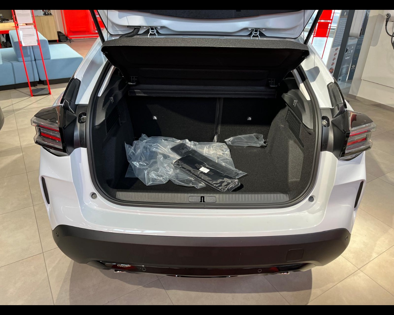 Foto CITROEN C4 1.2 puretech Plus s&s 130cv eat8