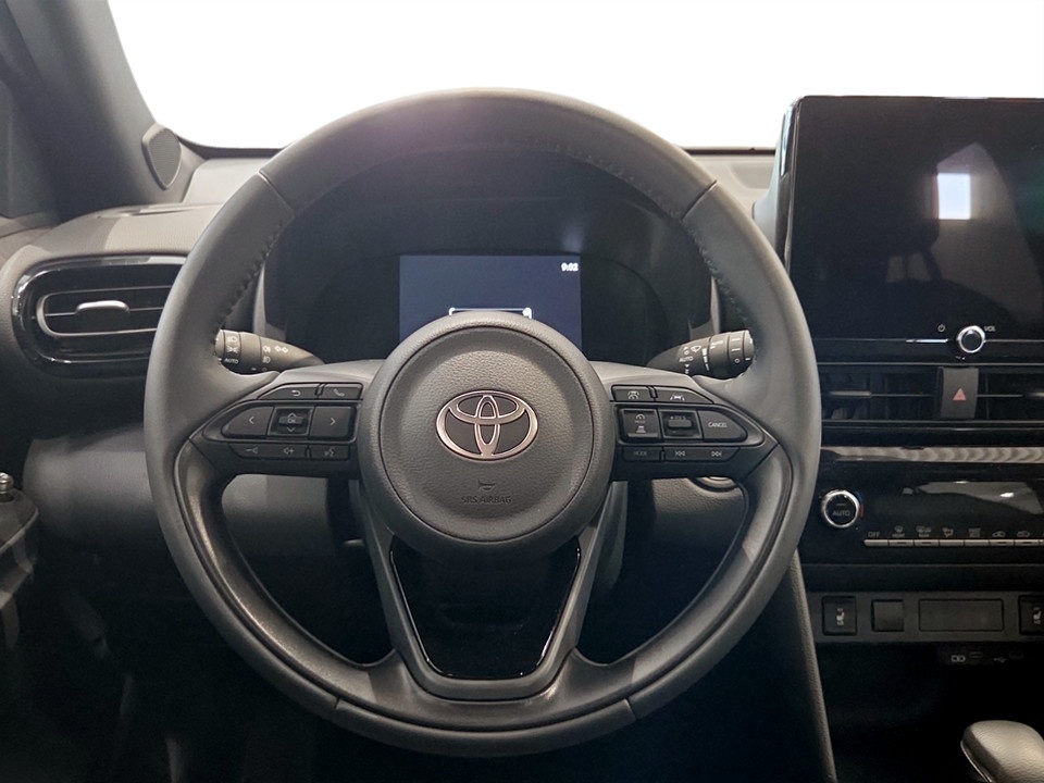 TOYOTA Yaris Cross 1.5h Trend fwd 115cv e-cvt Ibrida usato - 11