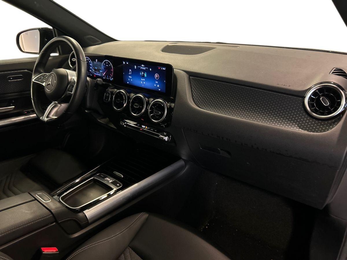 Mercedes  GLA 200 D Progressive Advanced 8G-DCT - 15