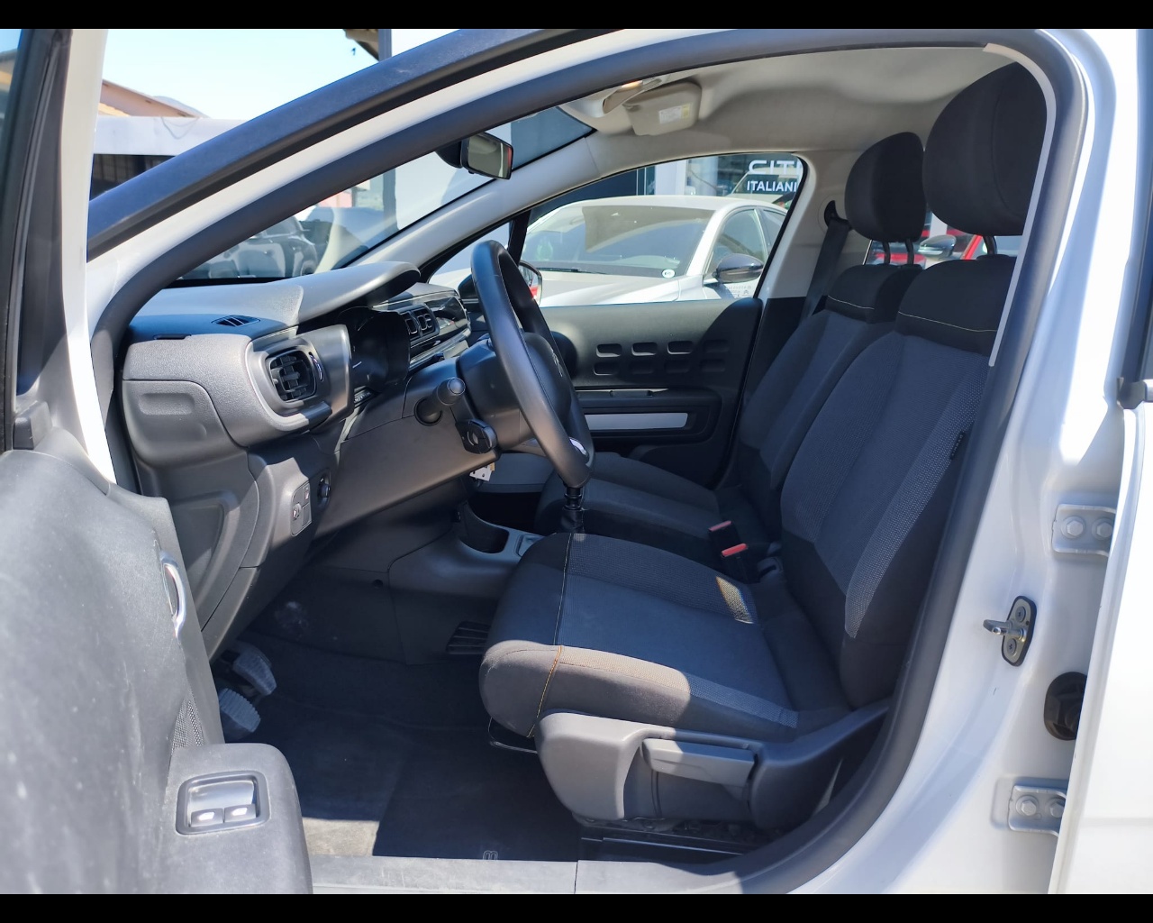 Foto CITROEN C3 1.5 bluehdi Feel s&s 100cv 6m