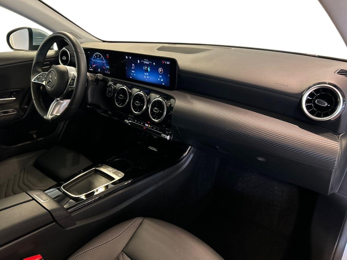 Mercedes  CLA Shooting Brake 180 D Advanced 8G-DCT - 15