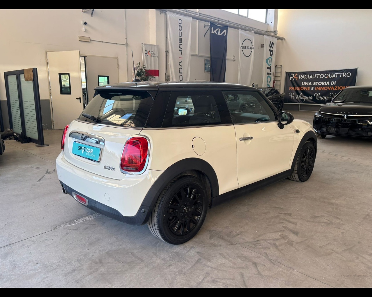 Foto MINI Mini 3p 1.5 Cooper Hype