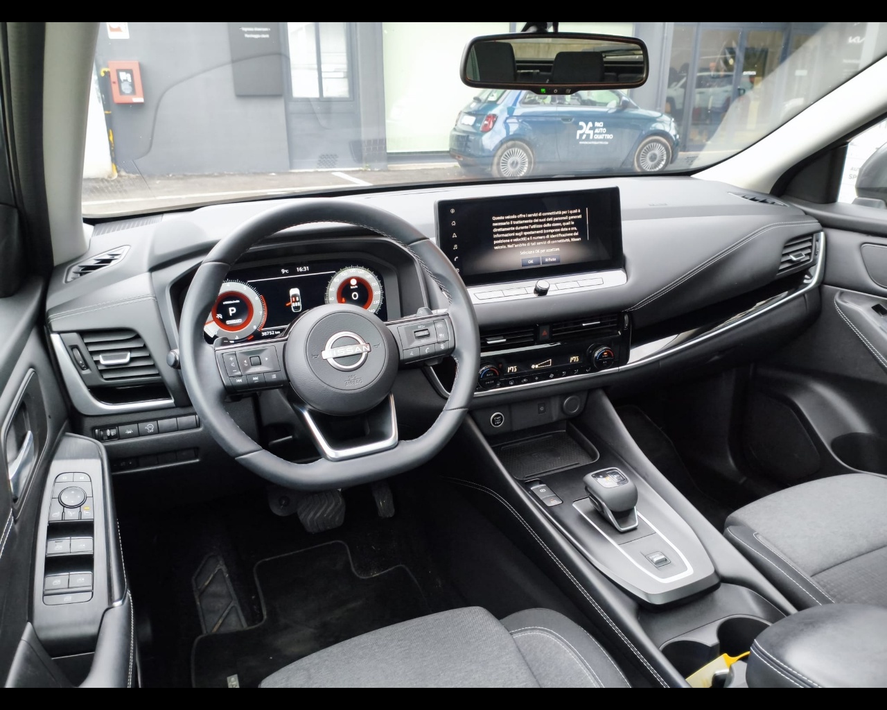 Foto NISSAN Qashqai 1.3 mhev N-Connecta 2wd 158cv xtronic