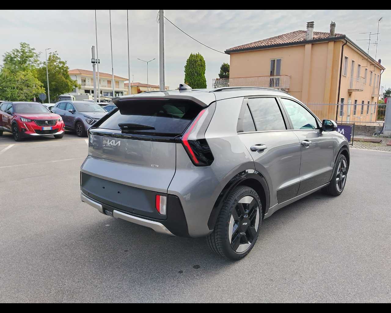 Kia Niro Nuovo Ibrido benzina Niro Este