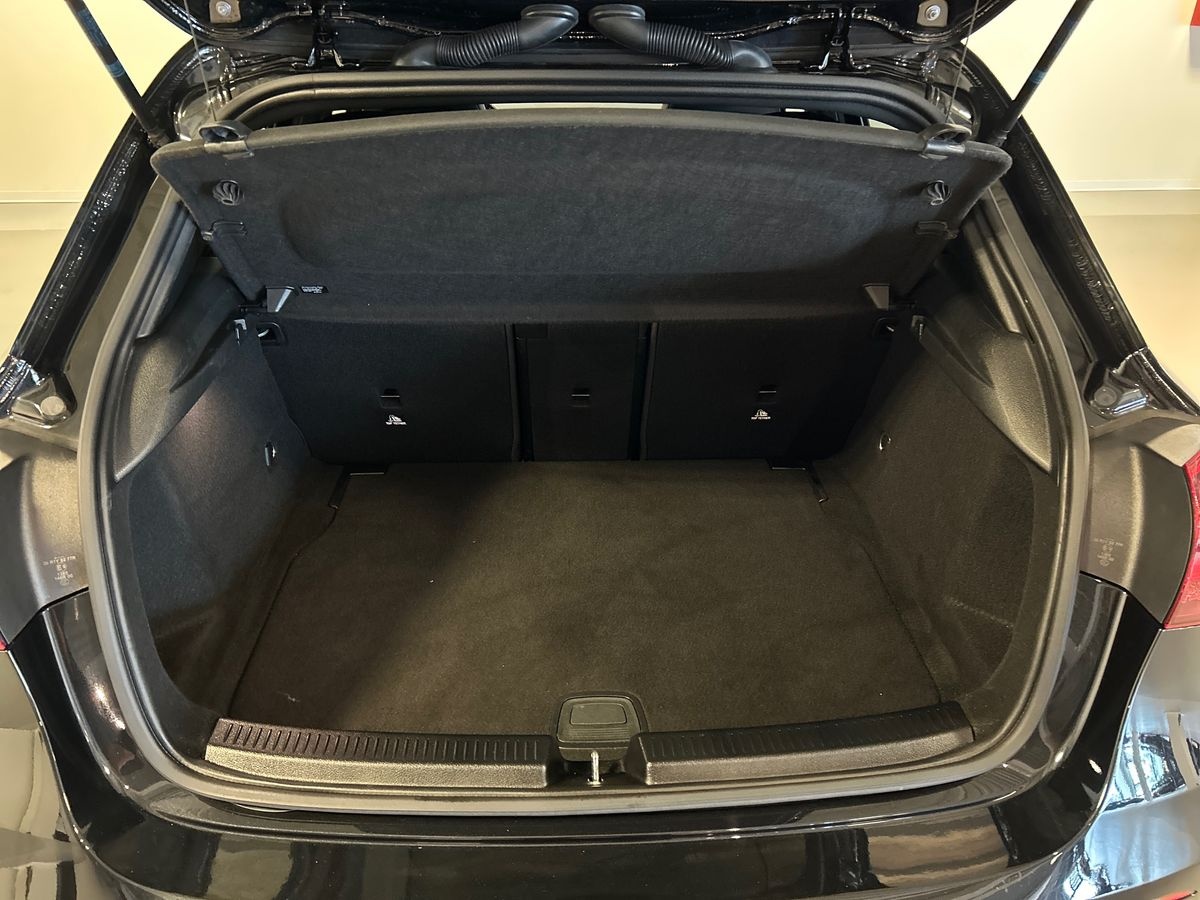 Mercedes Classe A Classe A 180 D Advanced Plus AMG Line 8G-DCT - 8