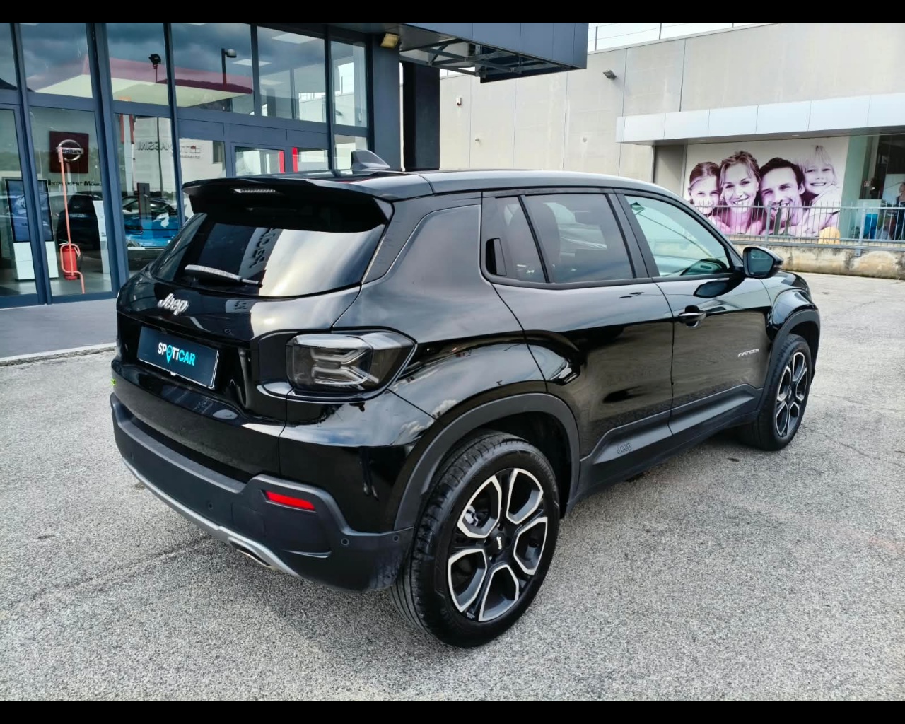 Foto JEEP Avenger 1.2 turbo e-hybrid mhev Summit fwd 110cv edct6