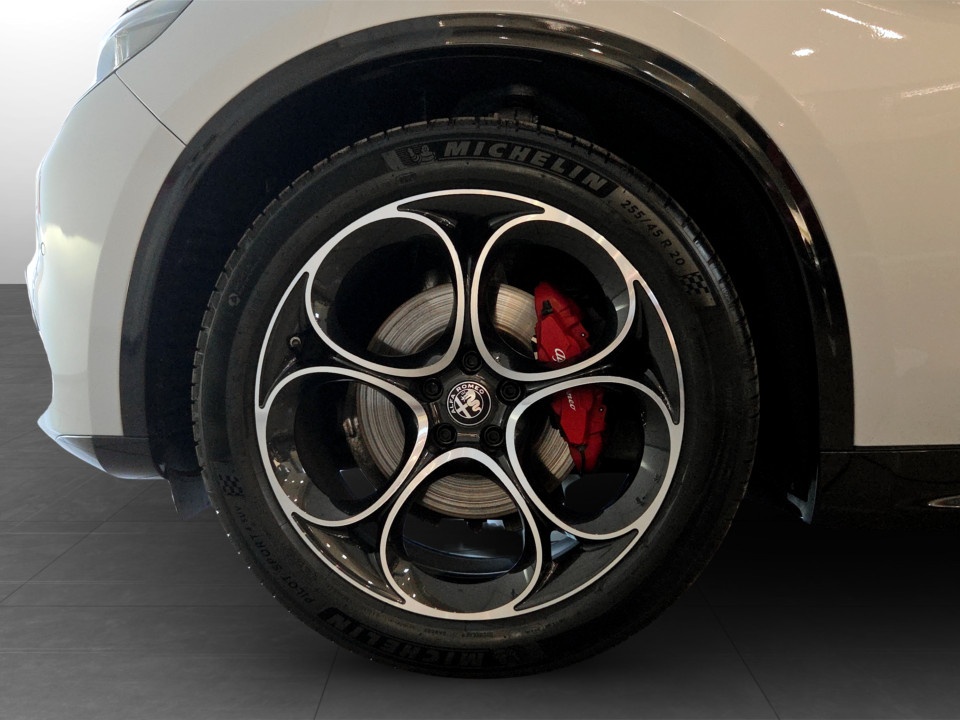 ALFA ROMEO Stelvio 2.2 t Veloce Q4 210cv auto Diesel usato - 19
