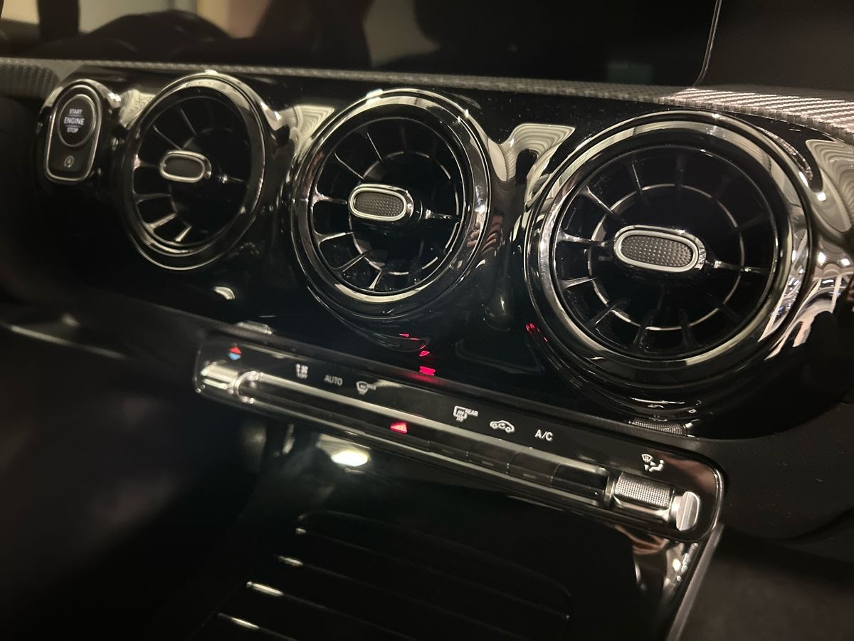 Mercedes  Classe A 180 D Advanced Speedshift DCT AMG 8G - 14