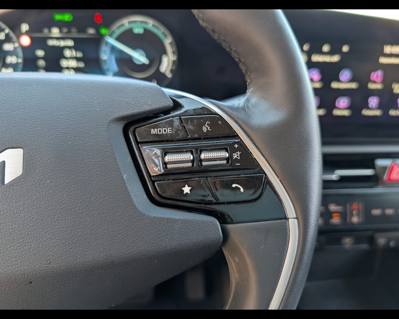 Foto KIA Niro 1.6 gdi hev Evolution dct6