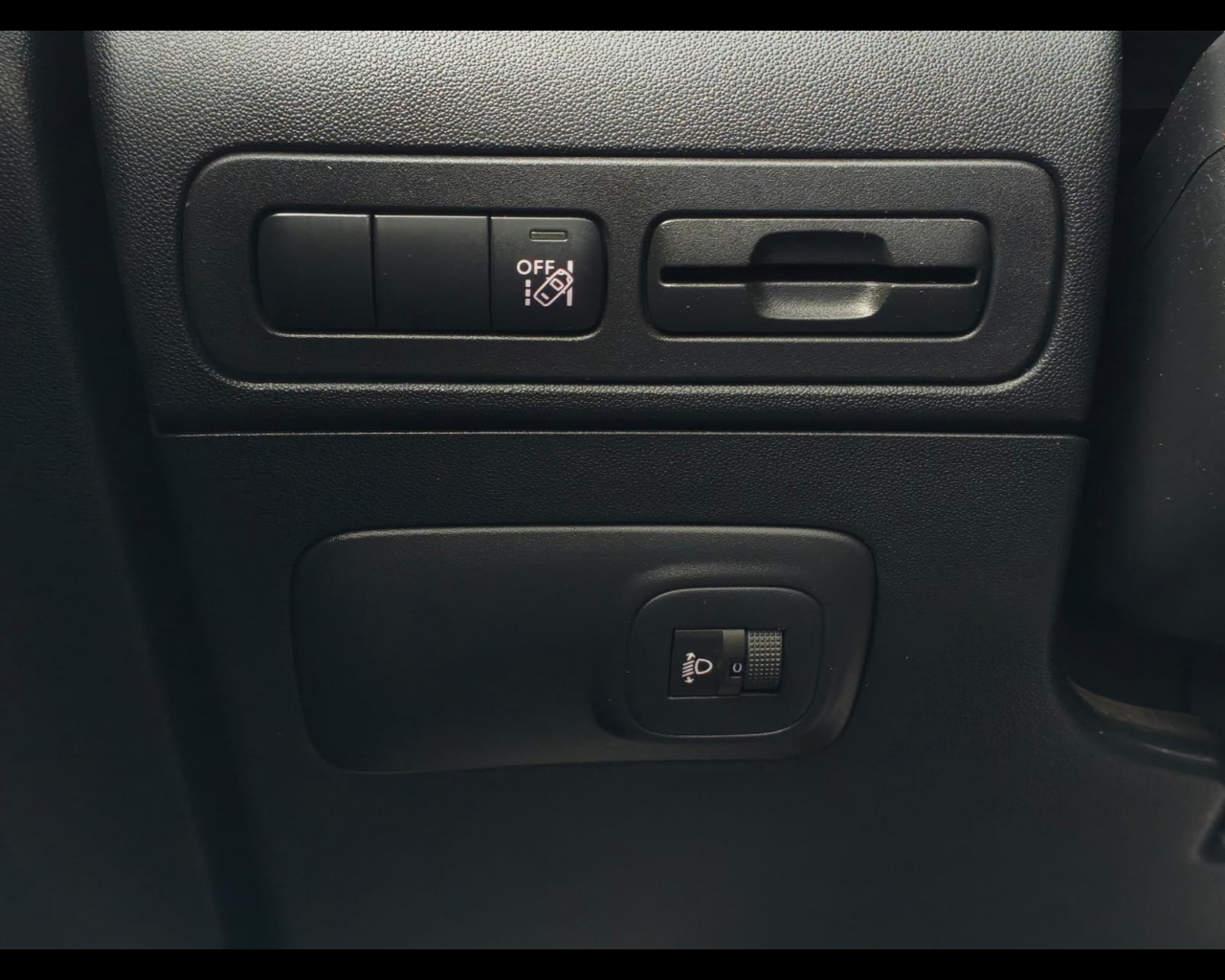 Foto CITROEN C3 Aircross 1.5 bluehdi Rip Curl s&s 100cv