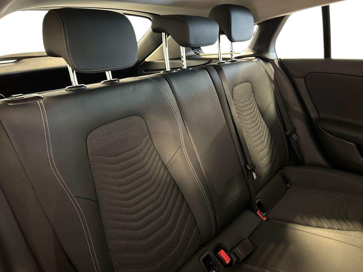 Mercedes  CLA Shooting Brake 180 D Advanced 8G-DCT - 16