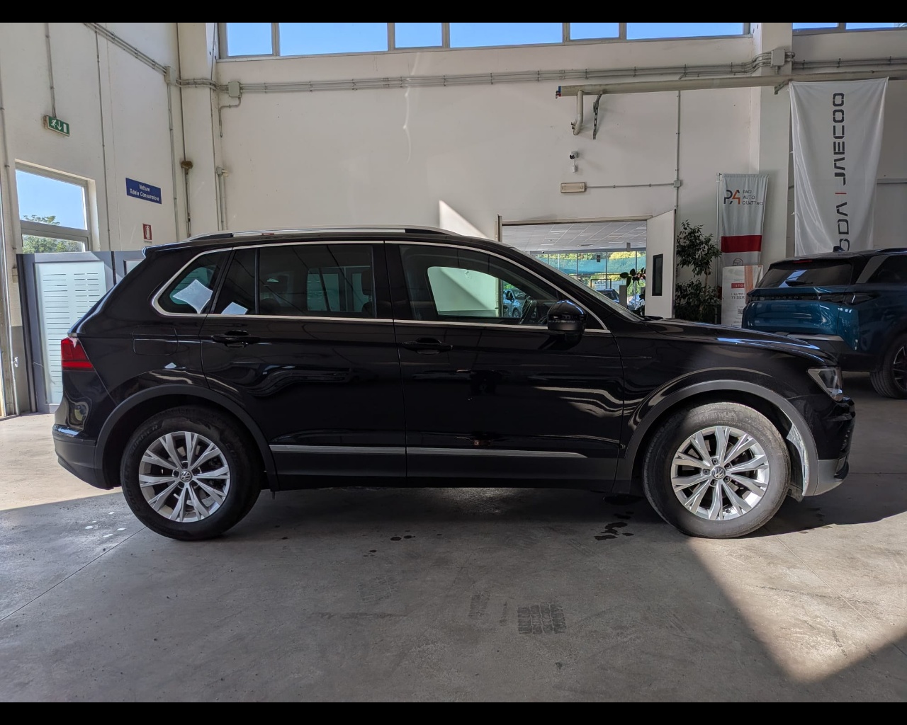 Foto VOLKSWAGEN Tiguan 2.0 tdi Business 150cv