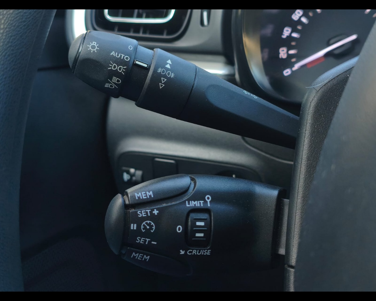 Foto CITROEN C3 1.5 bluehdi C-Series s&s 100cv 6m