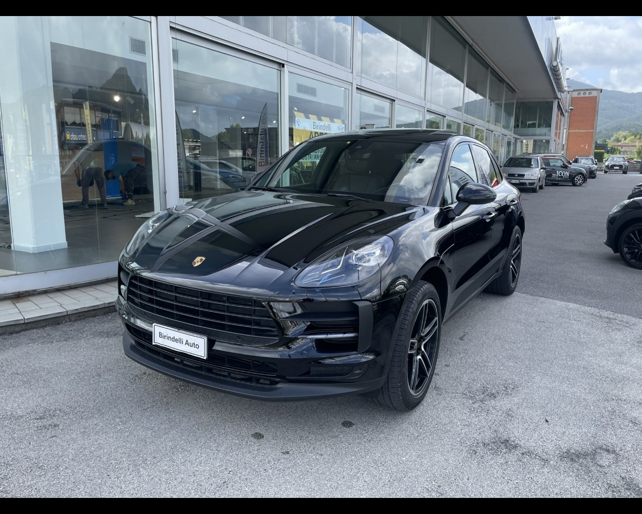 PORSCHE Macan