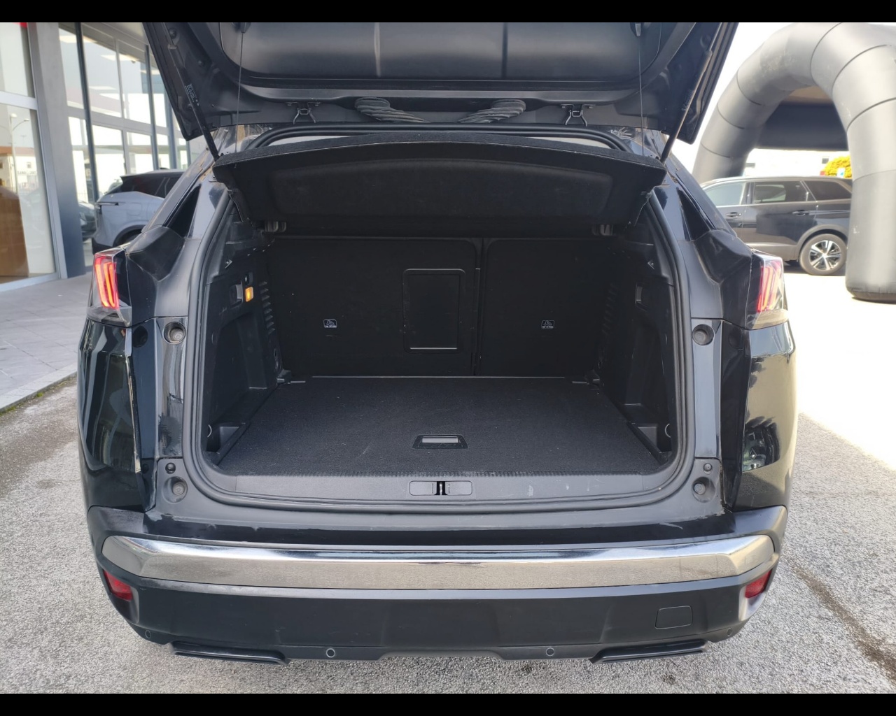 Foto PEUGEOT 3008 1.5 bluehdi Allure Pack s&s 130cv eat8