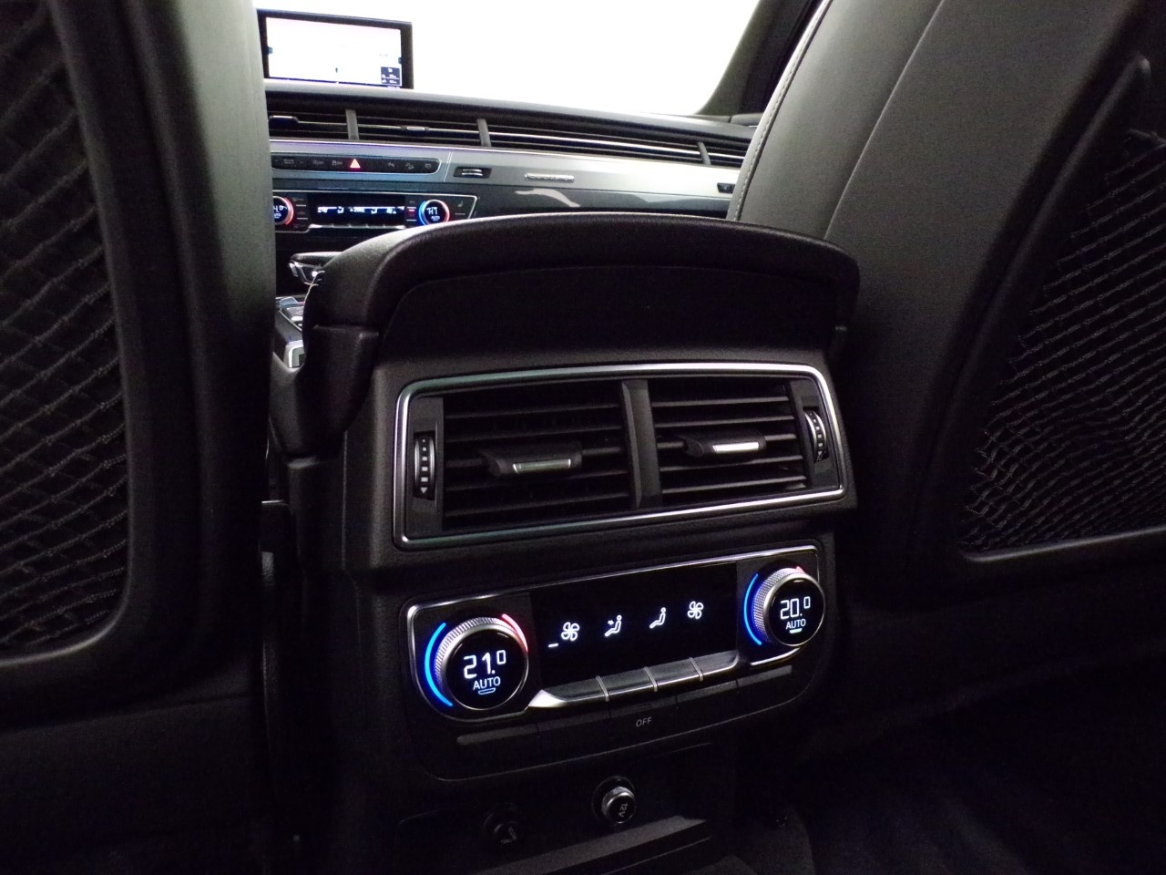 Audi Q7 Q7 3.0 V6 TDI Sport Plus quattro Tiptronic - 14