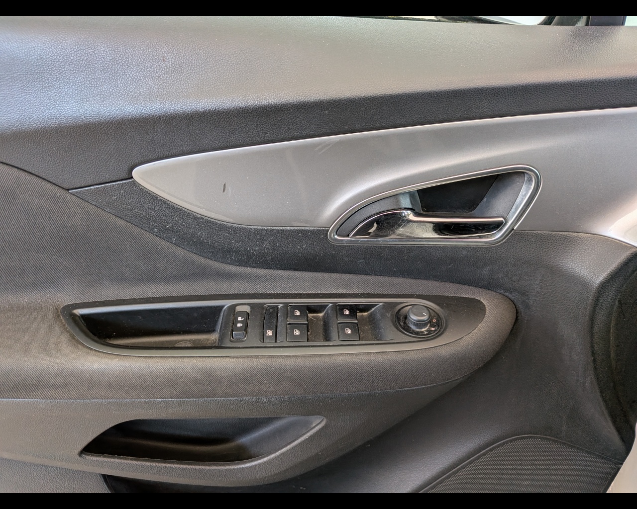 Foto OPEL Mokka 1.7 cdti Ego s&s 4x4 130cv m6