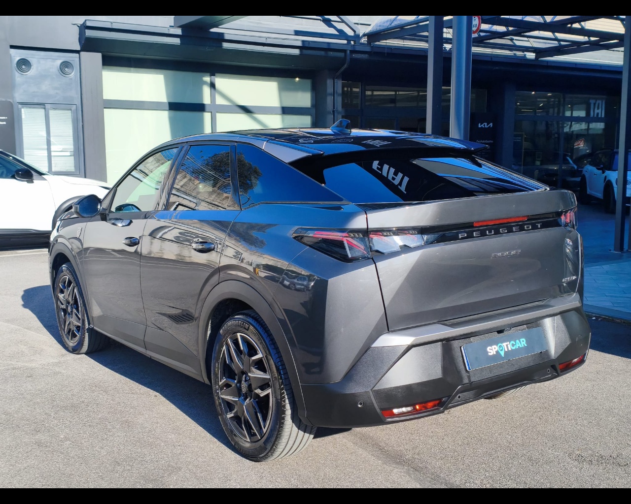 Foto PEUGEOT 3008 1.2 hybrid GT 145cv e-dcs6