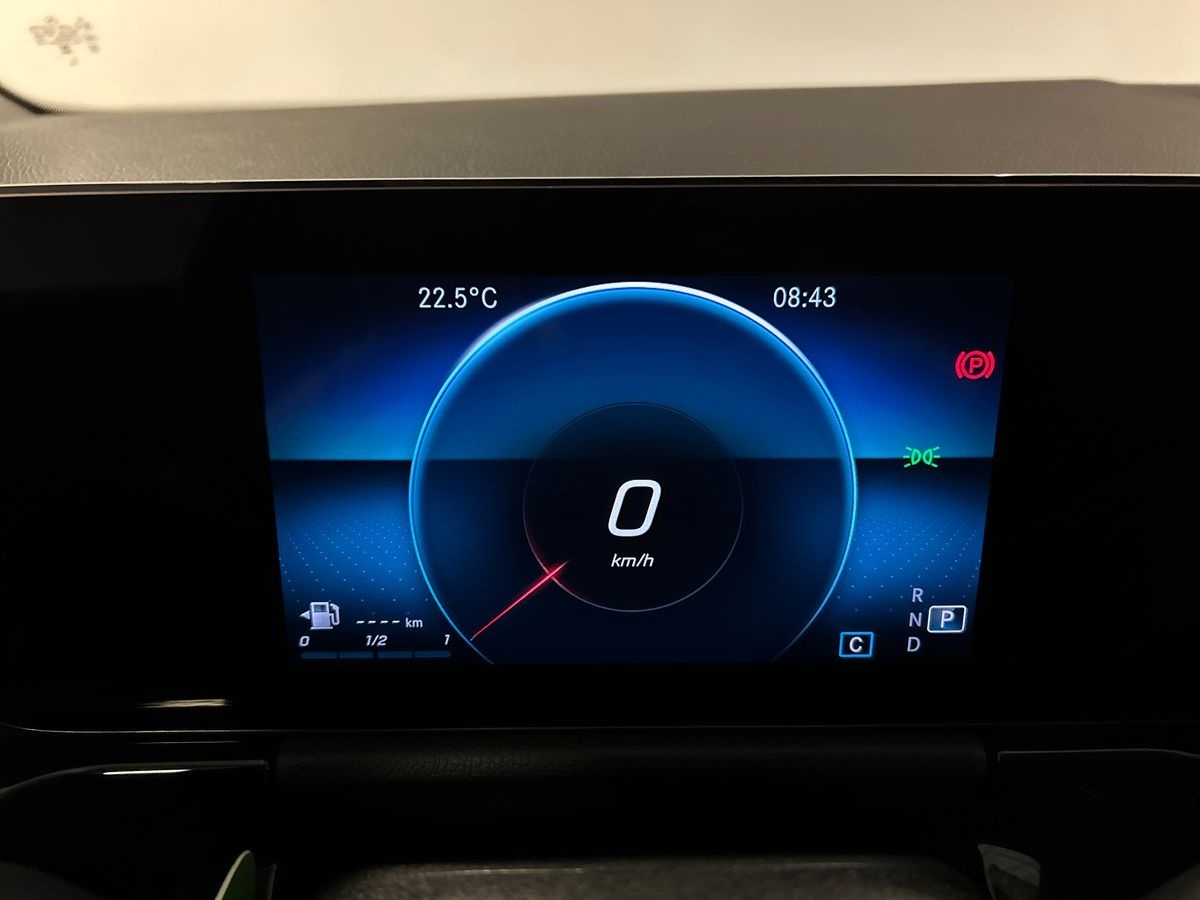 Mercedes GLA GLA 180 D Executive 8G-DCT - 13