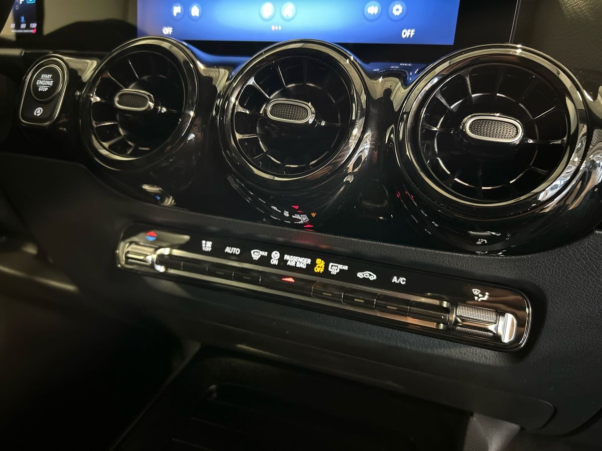 Mercedes GLA GLA 180 D Advanced 8G-DCT - 14