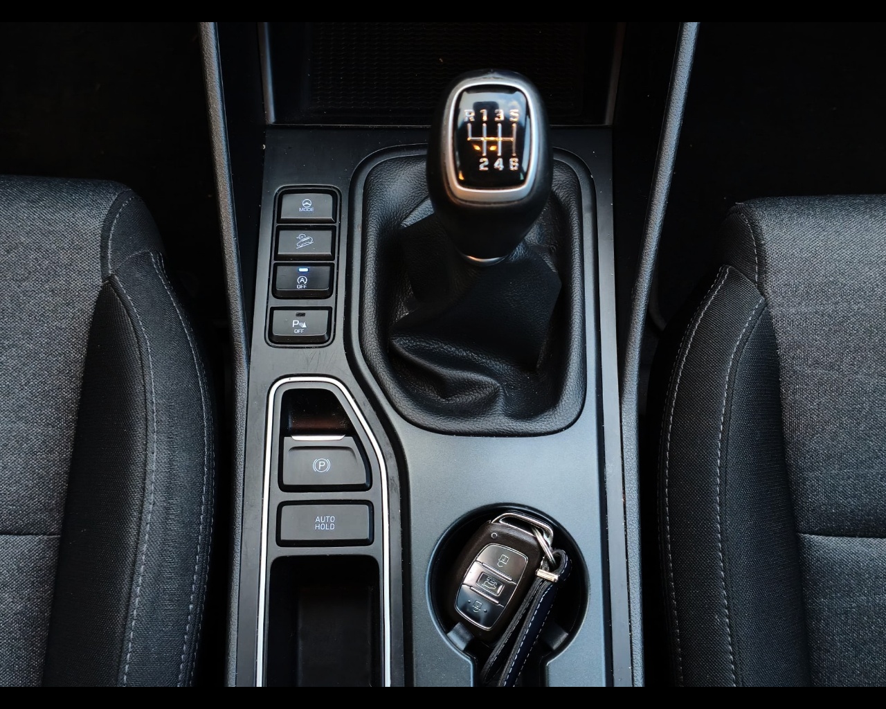 Foto HYUNDAI Tucson 1.6 crdi 48V Xprime 2wd 115cv 