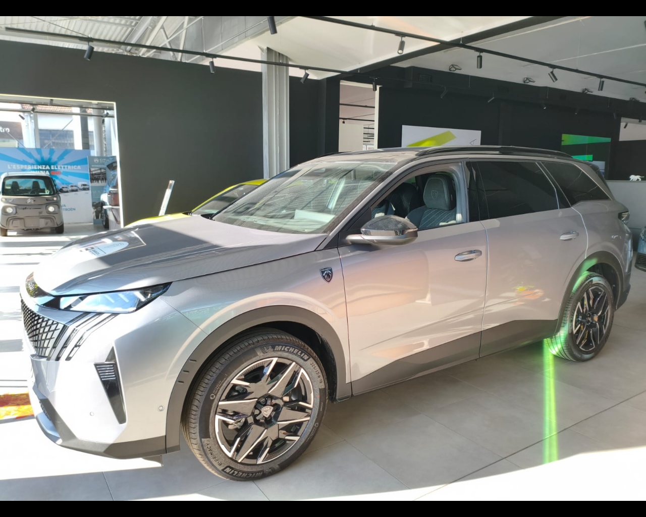 Foto PEUGEOT 5008 1.2 hybrid GT 136cv e-dcs6