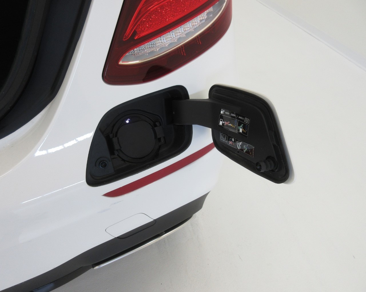 Mercedes Classe E Berlina Classe E Berlina 300 e EQ-POWER Premium 9G-Tronic Plus - 9