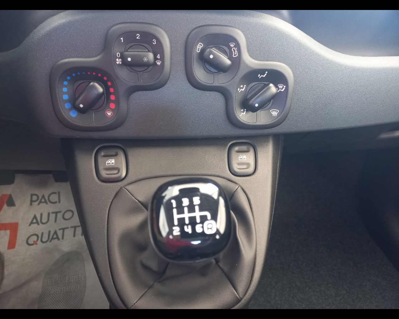 Foto FIAT Panda 1.0 firefly hybrid s&s 70cv 5p.ti