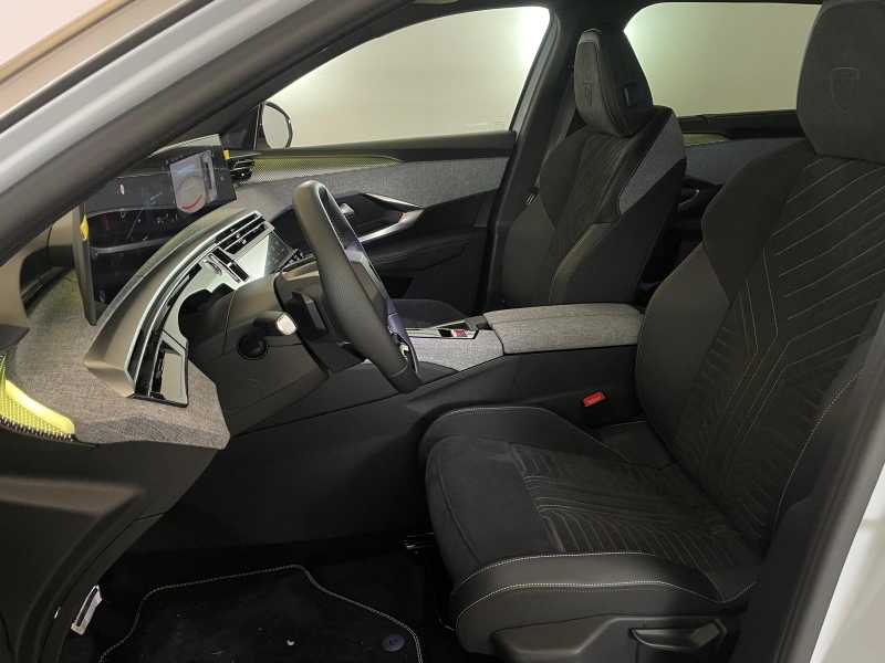 Nuovo 5008 Hybrid 136 E-dcs6 Gt