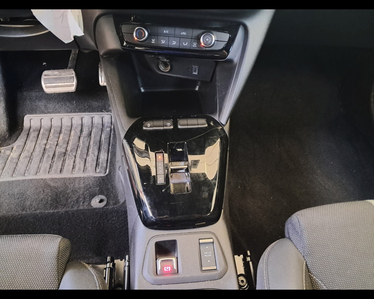 Foto OPEL Corsa 1.2 hybrid GS 100cv dct6