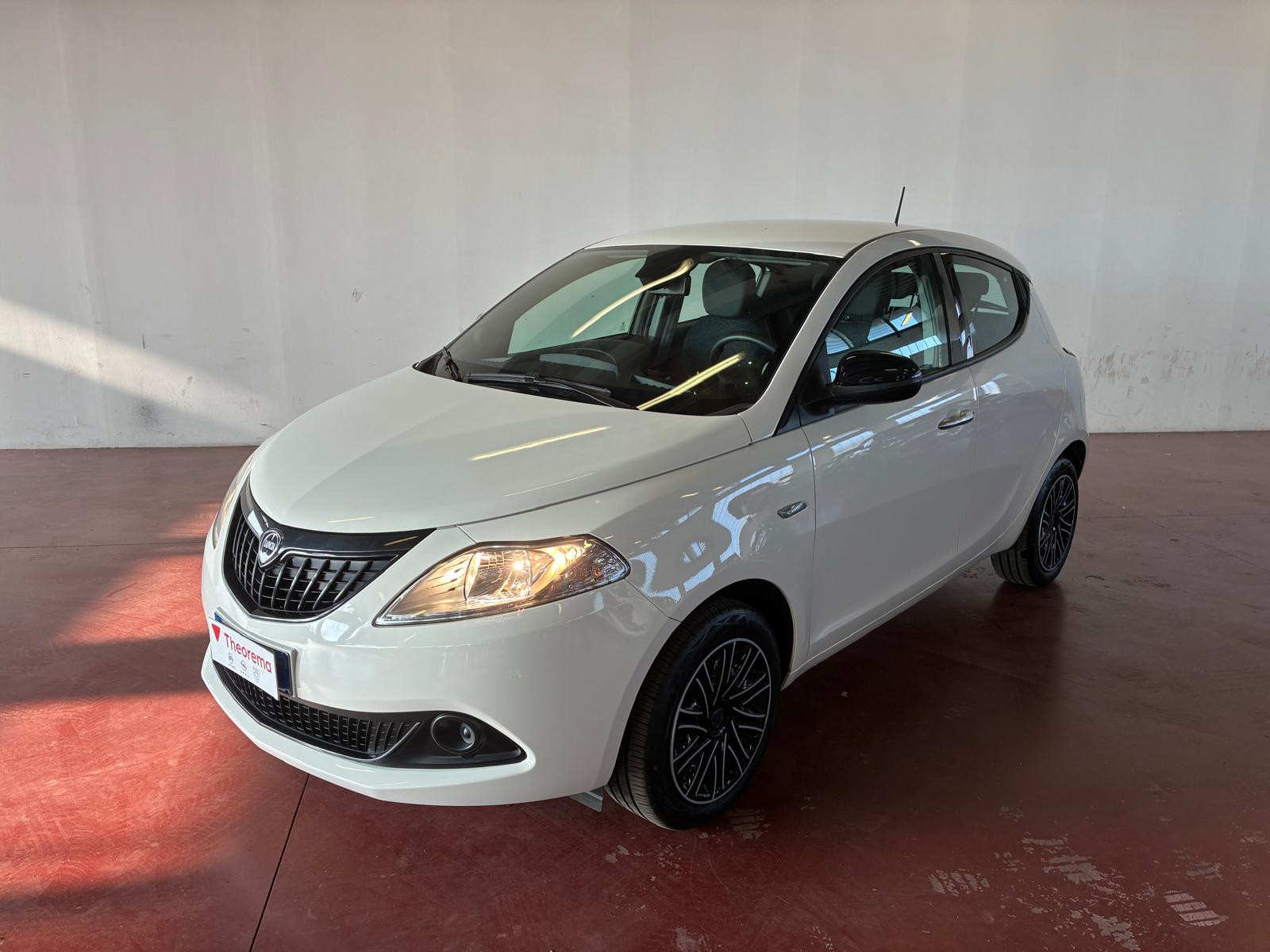 LANCIA Ypsilon Ypsilon 1.0 firefly hybrid Platino s&s 70cv