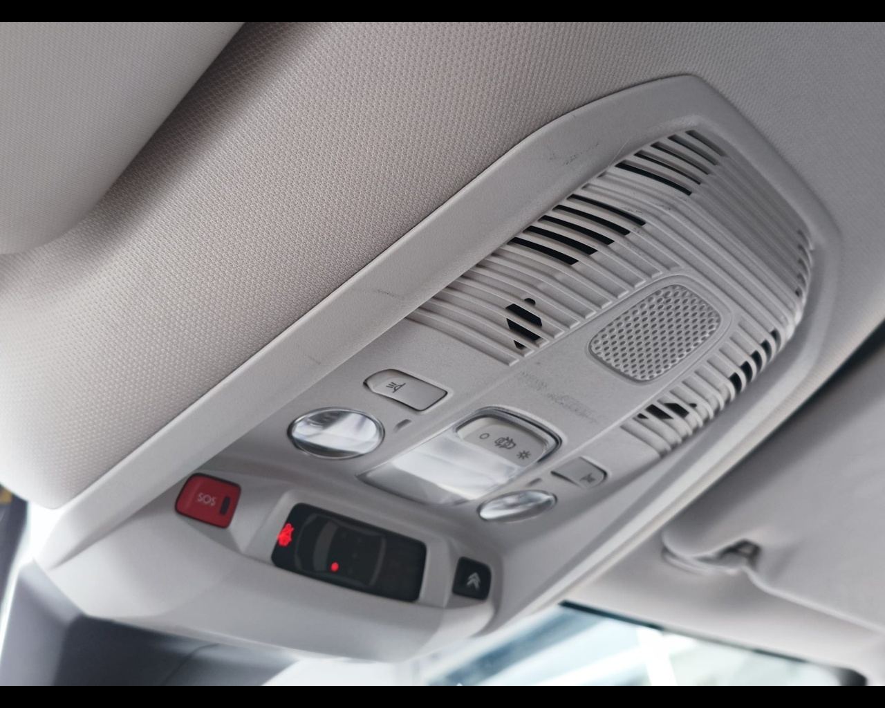 Foto CITROEN C5 Aircross 1.6 hybrid phev Feel 225 e-eat8