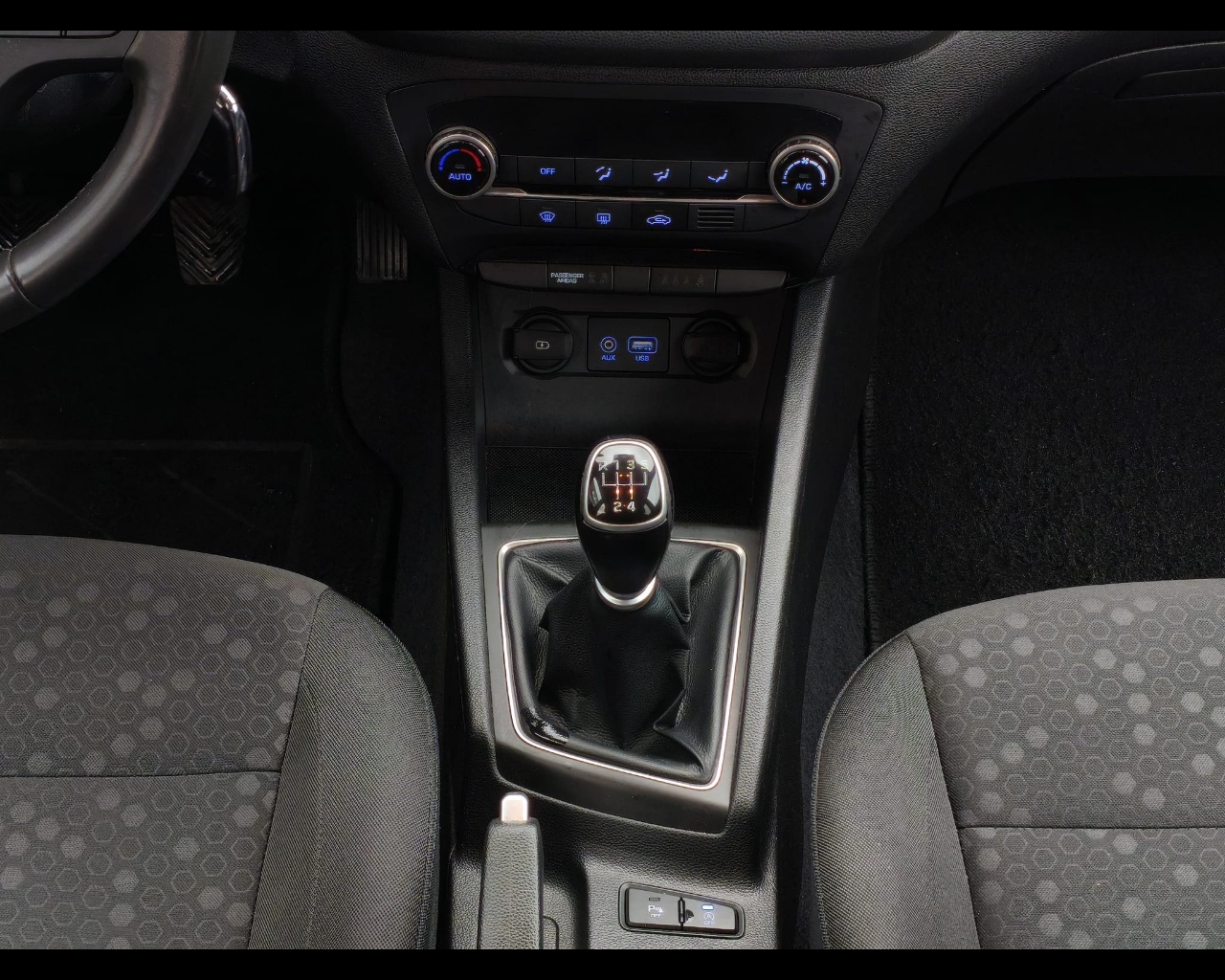 Foto HYUNDAI i20 5p 1.0 t-gdi Prime 100cv