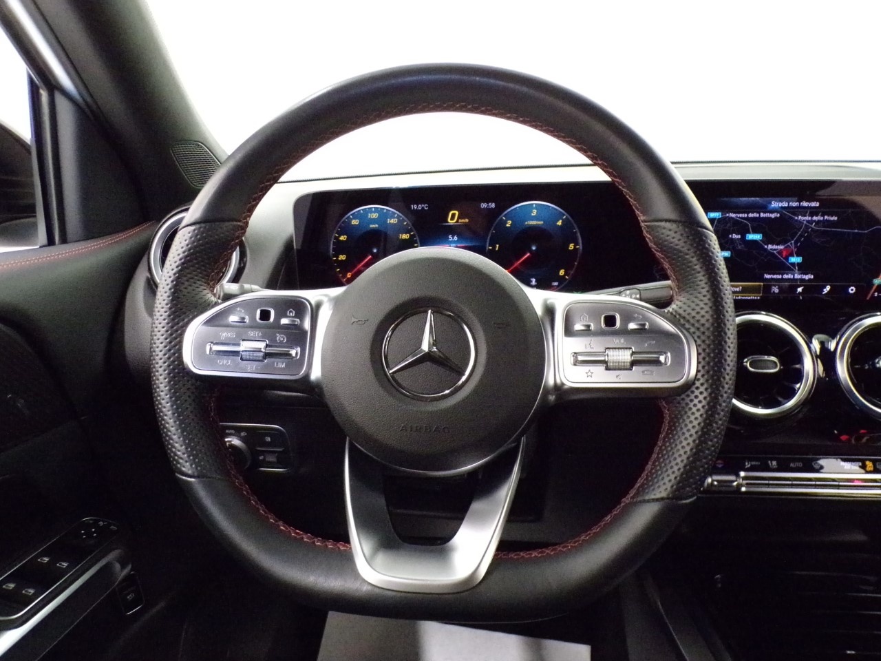 Mercedes GLB GLB 200 D Premium 4Matic 8G-DCT - 16