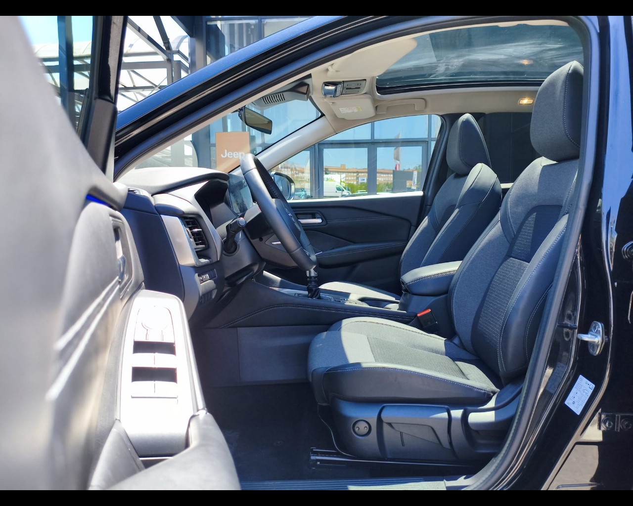 Foto NISSAN Qashqai 1.3 mhev N-Connecta 2wd 140cv