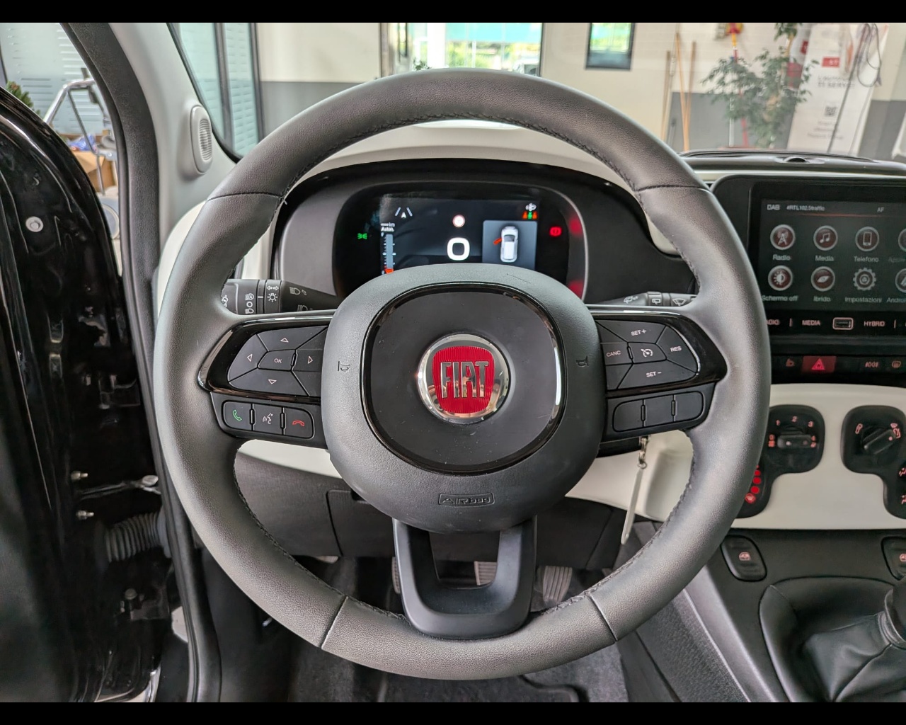 Foto FIAT Pandina Cross 1.0 firefly hybrid s&s 70cv