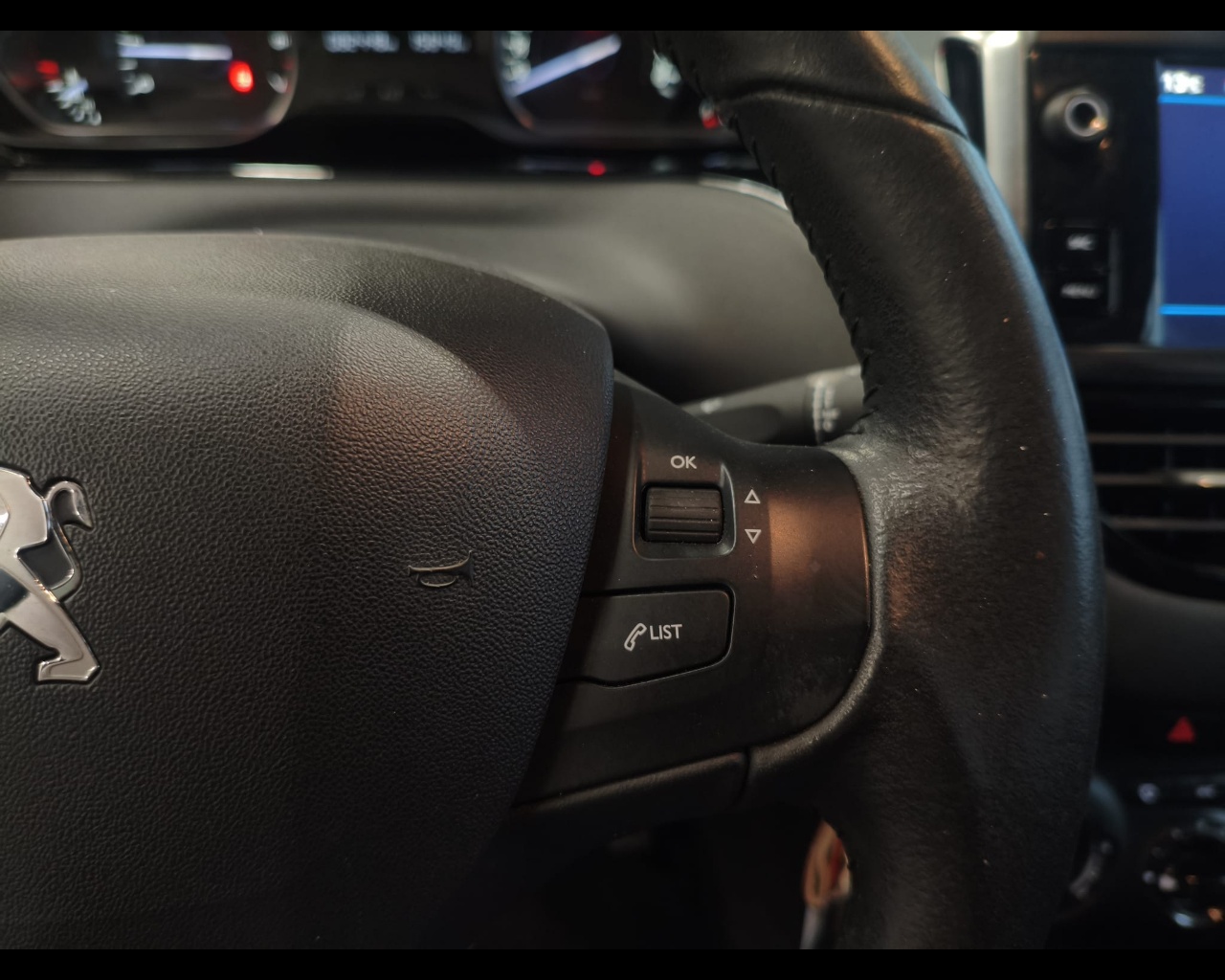 Foto PEUGEOT 208 5p 1.2 puretech Access 82cv