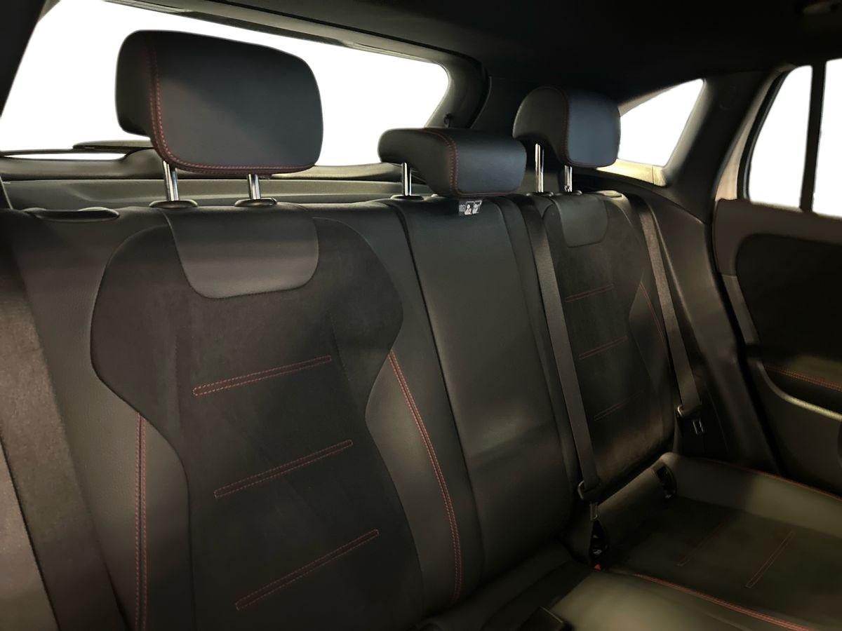 Mercedes  GLA 180 AMG Line Advanced Plus 7G-DCT - 16